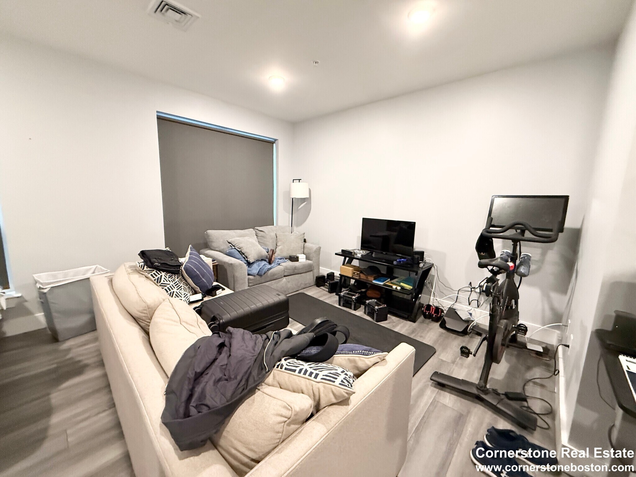 Building Photo - 55 W Fifth St