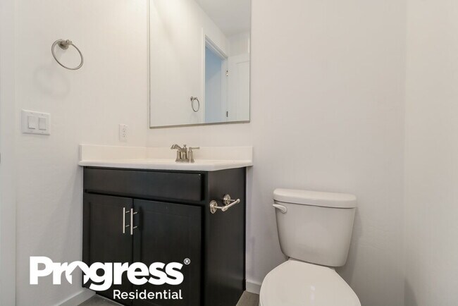 Building Photo - 5939 N 201st Ln