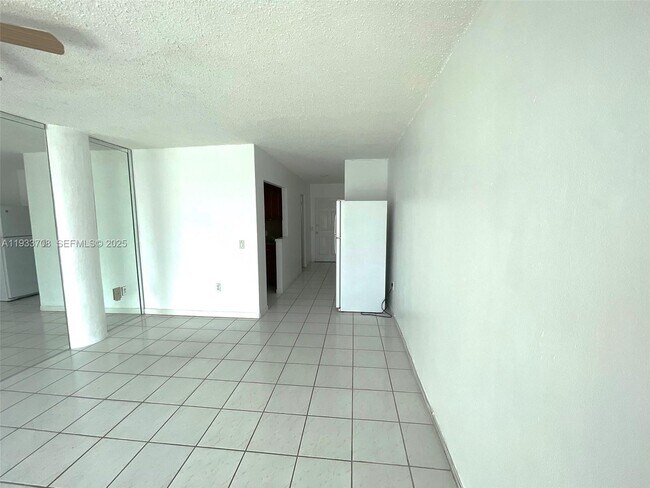 Building Photo - 7904 West Dr