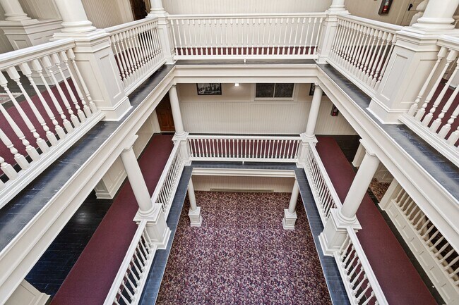 Building Photo - 2129NW