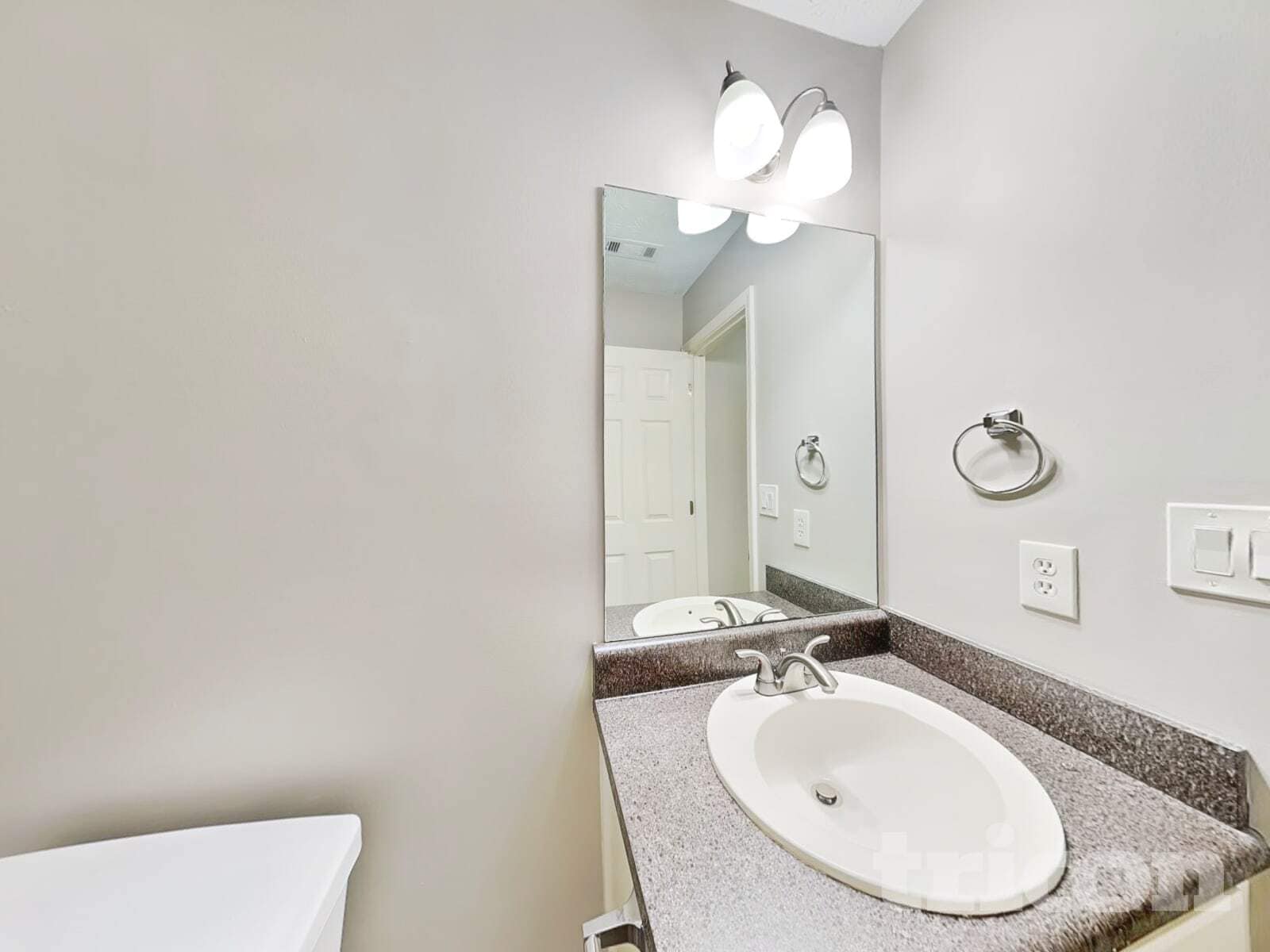 Building Photo - 5731 Newnan Cir