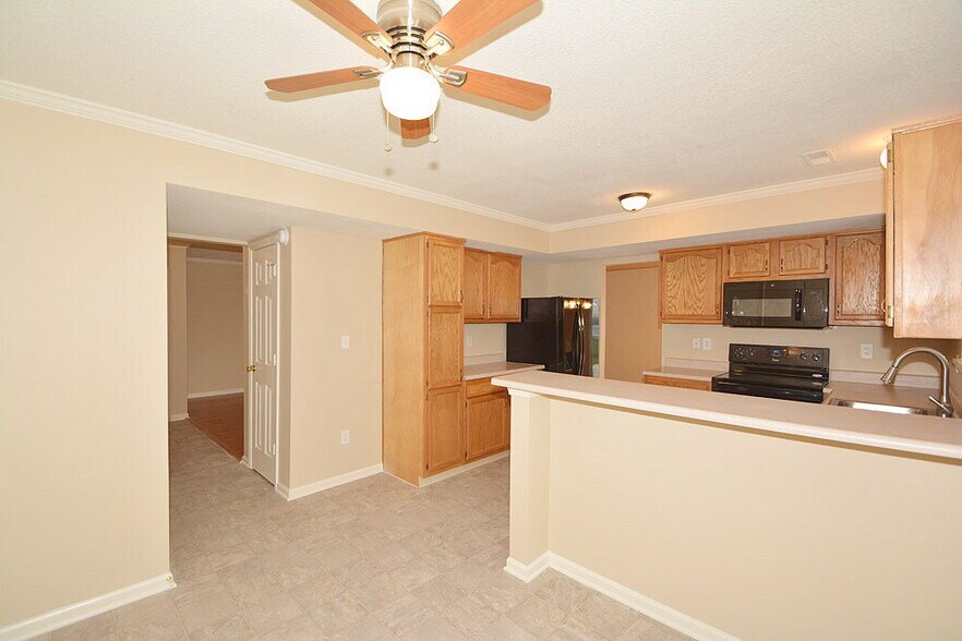 Building Photo - 7317 Kimble Dr