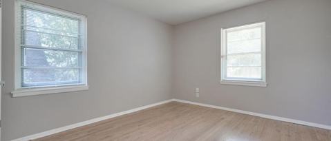 Building Photo - 2442 Oates Dr