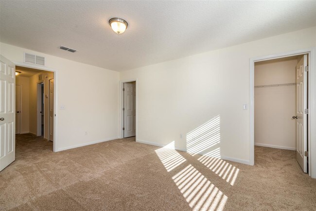 Building Photo - 129 Moultrie Village Ln