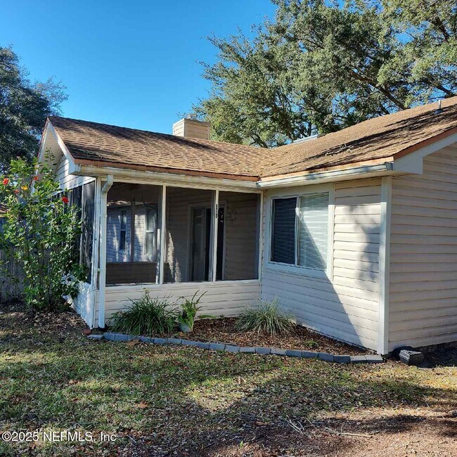 Building Photo - 2210 Captain Kidd Dr