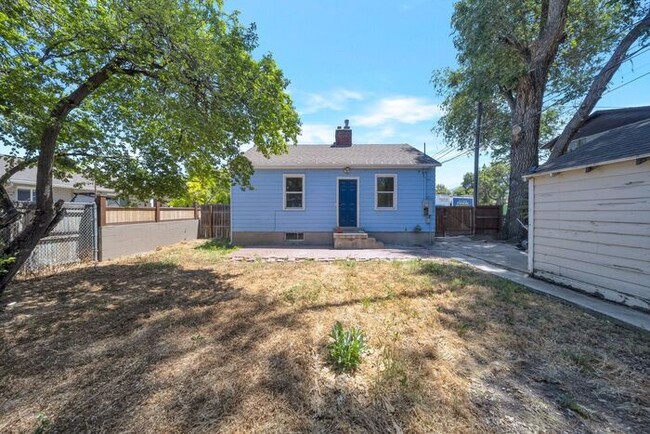 Building Photo - Charming Cottage Home in Salt Lake City