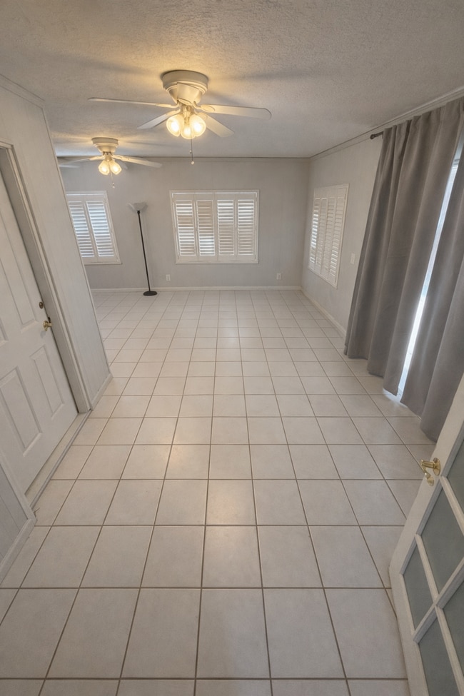 Building Photo - 18847 Arrowhead Dr