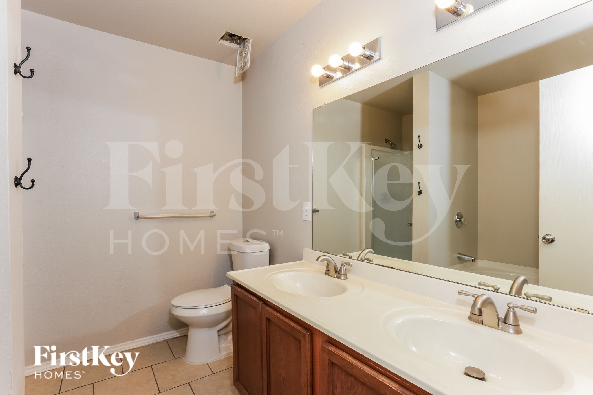 Building Photo - 1413 Erin Ct