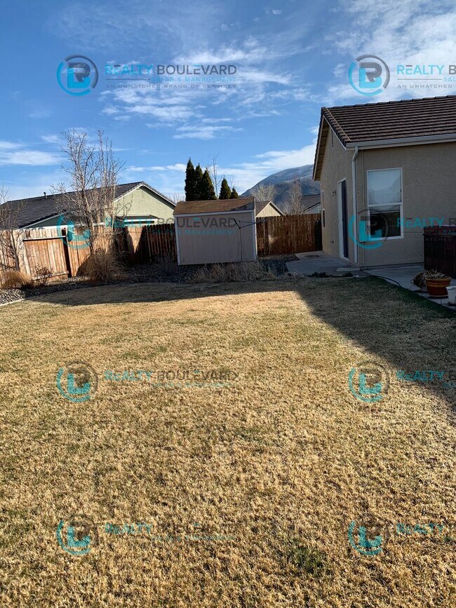 Building Photo - Beautiful 3 Bedroom, 2Bath, 3 Car Garage home in South Reno With Large Back Yard and Hot Tub!