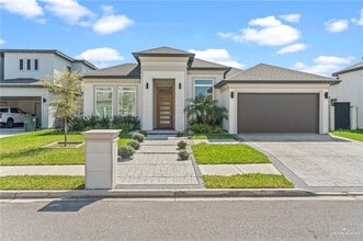 Building Photo - 17 6th St