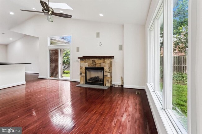 Building Photo - 9915 Ashburton Ln
