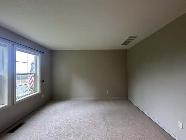 Building Photo - 24574 SW Ladd Hill Rd