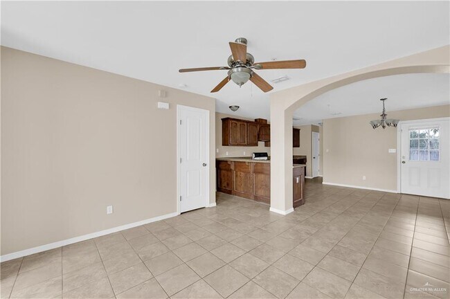 Building Photo - 15 West Dr