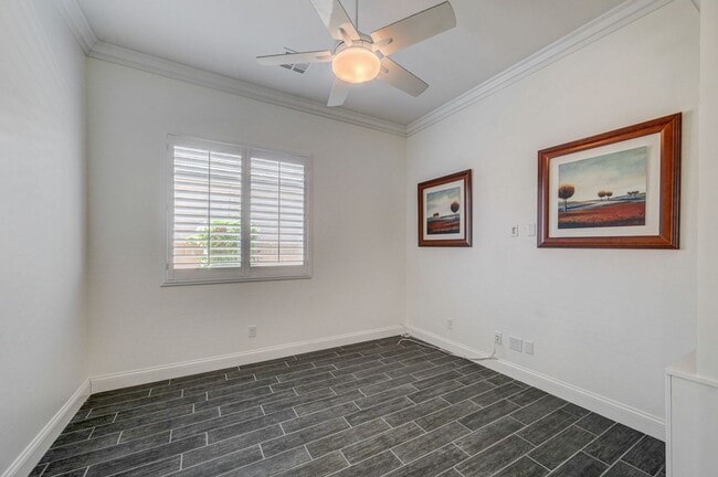 Building Photo - Luxury Single Story 3 Bedroom!