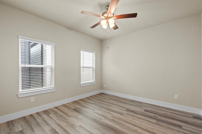 Building Photo - 9012 Lonestar Creekbend Ln