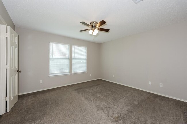 Building Photo - 1118 Single Tree Dr