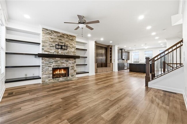 Building Photo - 7809 Laurel Crest Dr