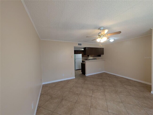 Building Photo - 6415 S Roberts Ave