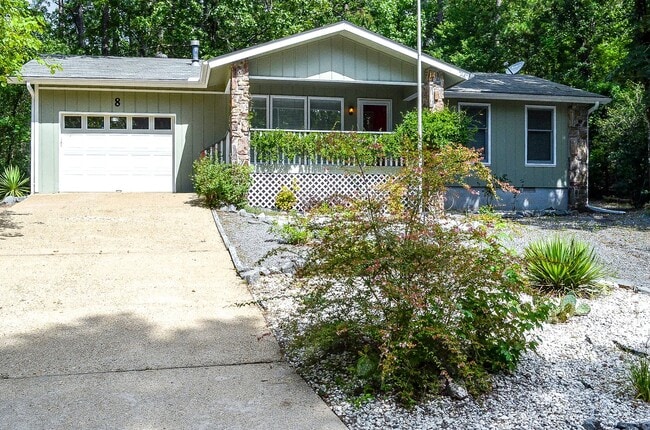 Building Photo - Central Hot Springs Village/Home/Unfurnished