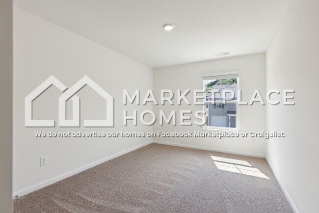 Building Photo - 702 Newtons Wy