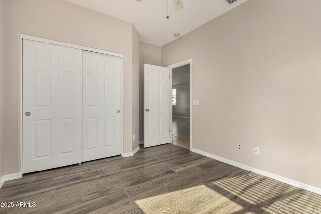Building Photo - 4115 W Valley View Dr