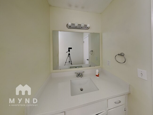 Building Photo - 1253 Blazing Ridge W SW