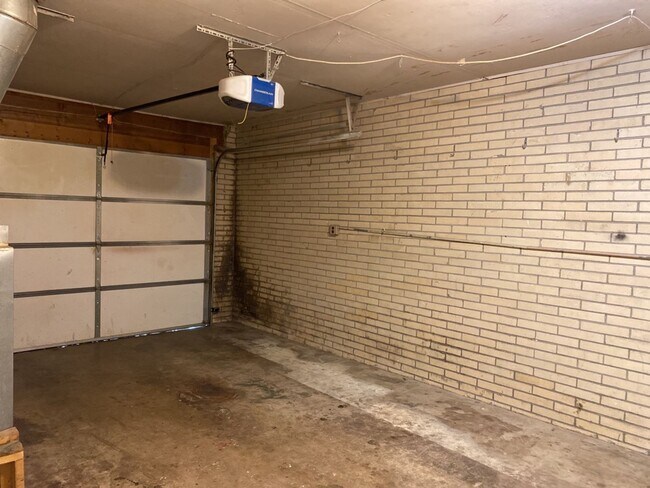 Building Photo - 3 Bed 1 Bath w/ 1 car garage West-Side Fort Collins Ranch