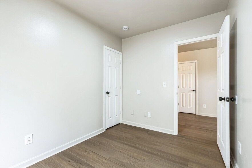 Building Photo - 625 Mill Stone Bluff