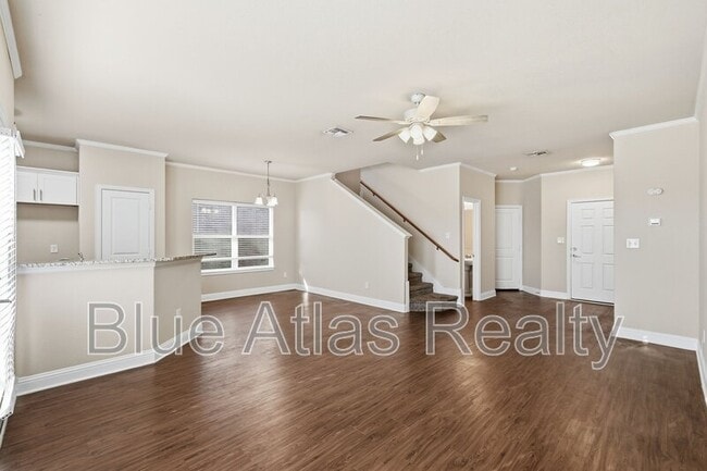 Building Photo - 268 Castleridge Dr