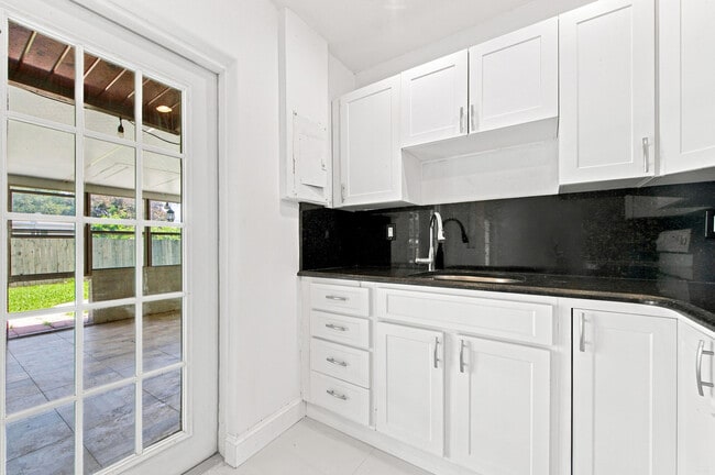 Building Photo - 10275 SW 152nd St