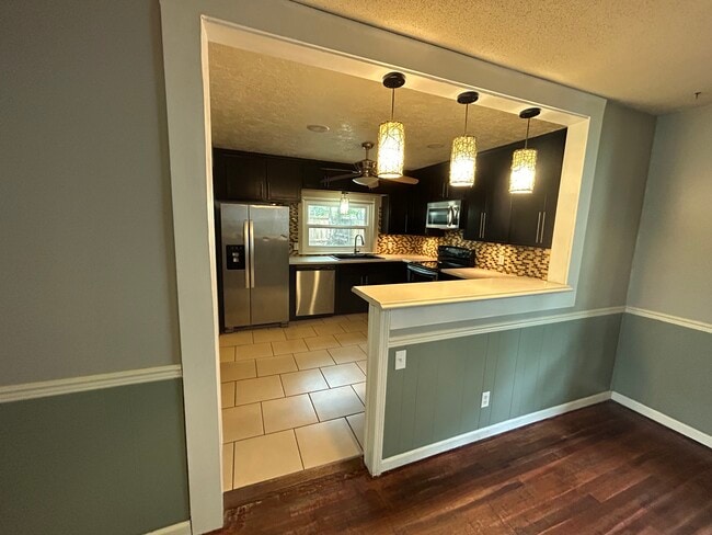 Building Photo - 5420 E 1st St N