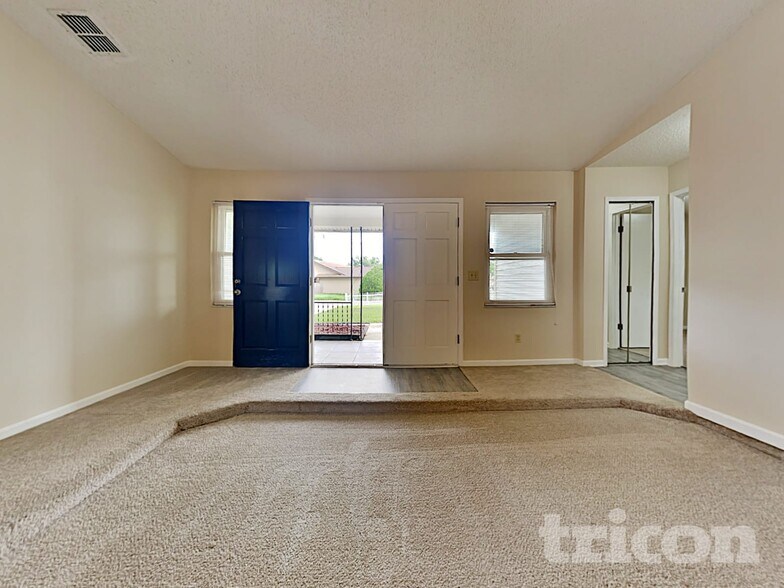 Building Photo - 7548 Allspice Cir S