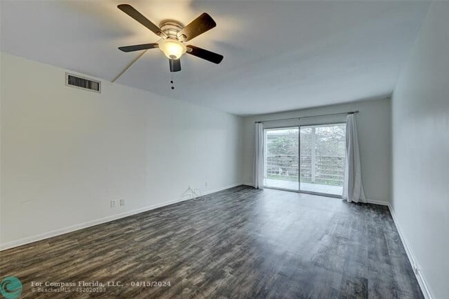 Building Photo - 4401 Martinique Ct