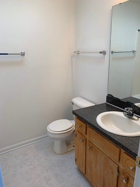 Building Photo - 2100 Flagstone Ct