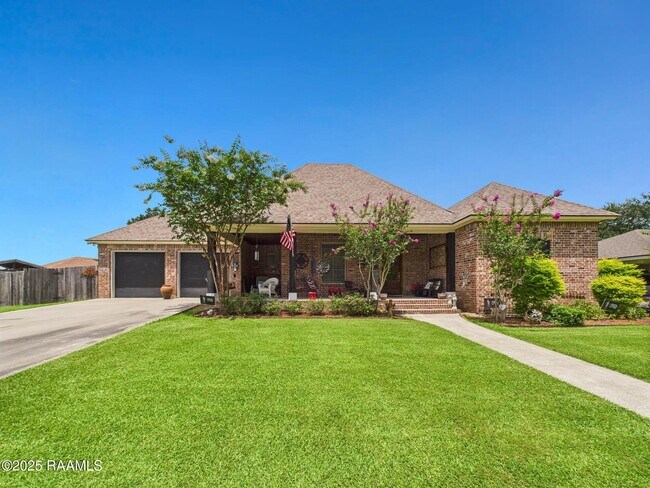 Primary Photo - 130 Dove Cir