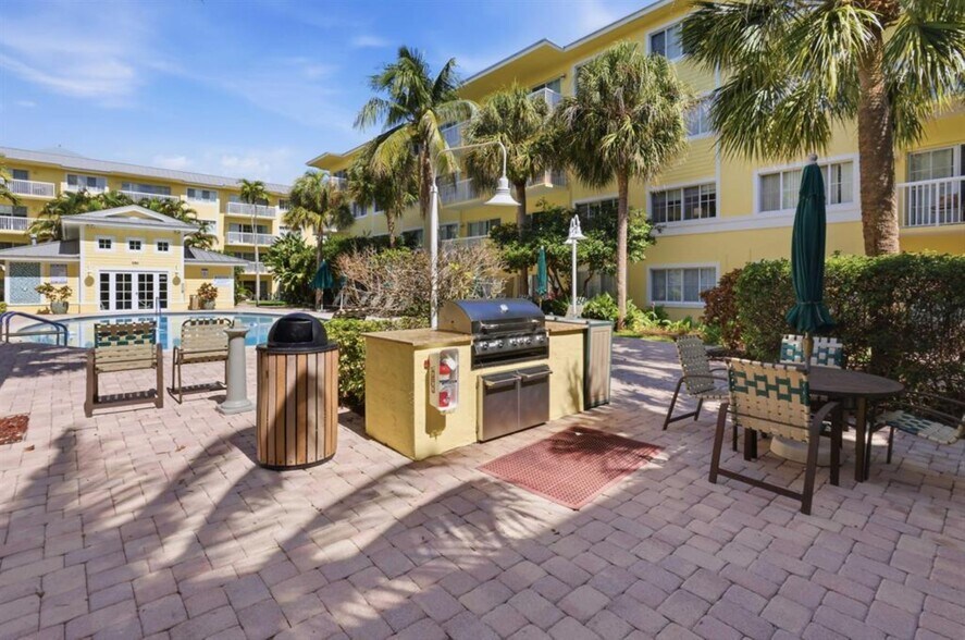 Building Photo - 1515 E Broward Blvd