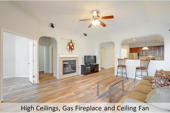 Building Photo - 2605 Salorn Way