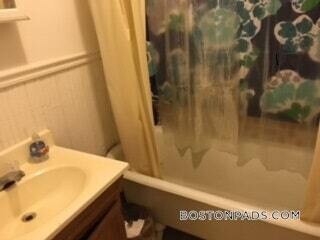 Building Photo - 147 Columbia St