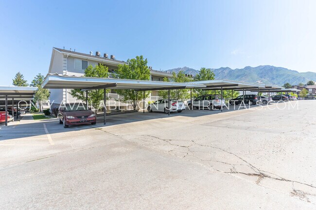 Building Photo - 2400 E 6895 S