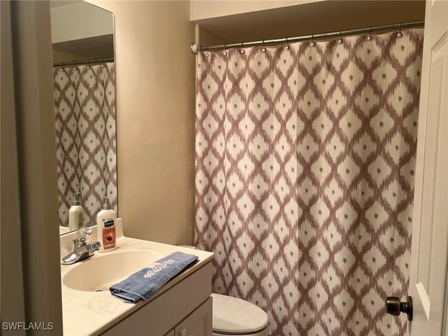 Building Photo - 3195 Boca Ciega Dr