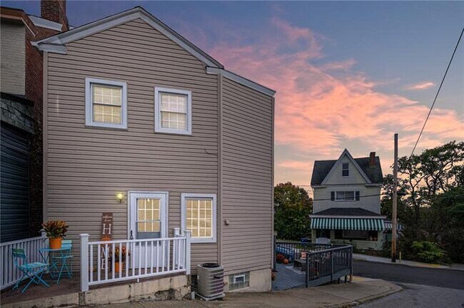 Primary Photo - 82 Dilworth St