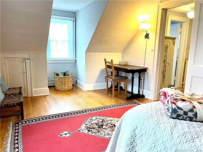 Building Photo - 43 Neck Rd