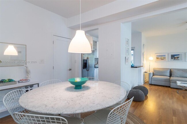 Building Photo - 1600 Michigan Ave