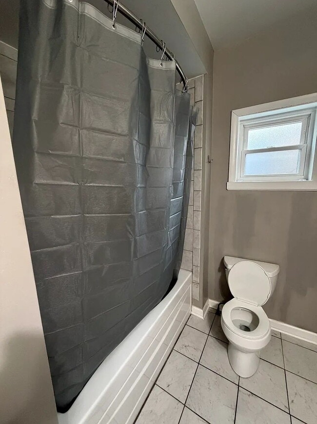 Building Photo - Charming 2BR South Side Home | Updated Kitchen w/ Dishwasher | Prime Pittsburgh Location