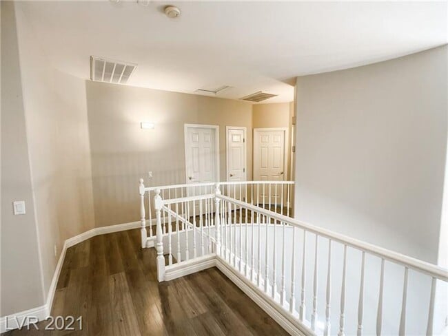 Building Photo - Coming Soon 8/1/25 - Beautiful Summerlin P...