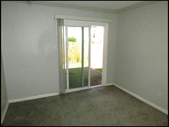 Building Photo - 1403 S Schiller St