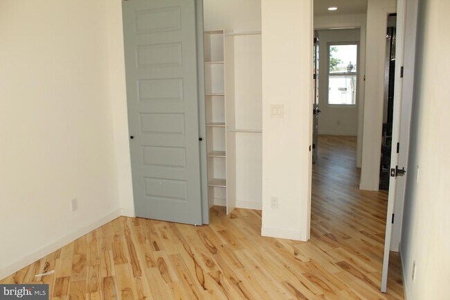 Building Photo - 3017 Ridge Ave