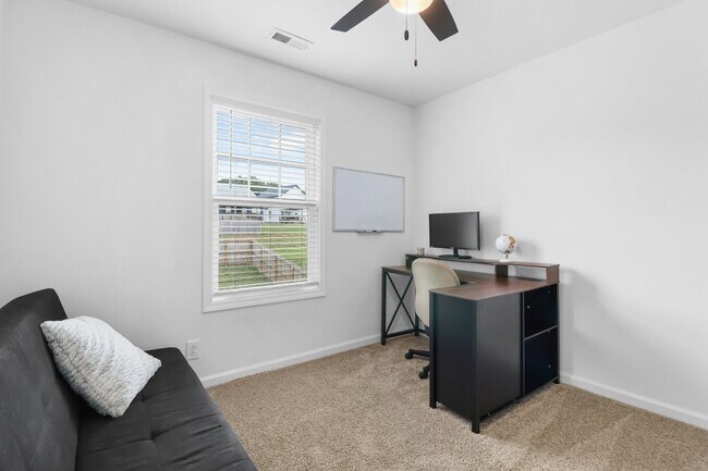 Building Photo - 1150 Tybee Dr