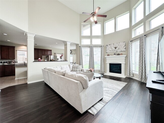 Building Photo - 6118 Coastal Grove Ln