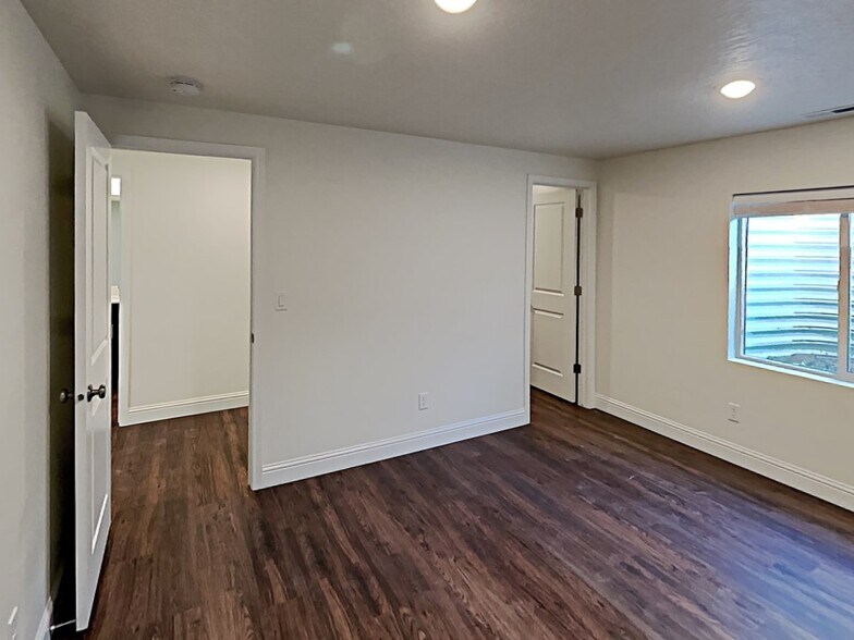 Building Photo - 5998 Verdigris Dr